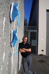 Kikkor Golf James Lepp with Eppik 2.0 Swede on wall